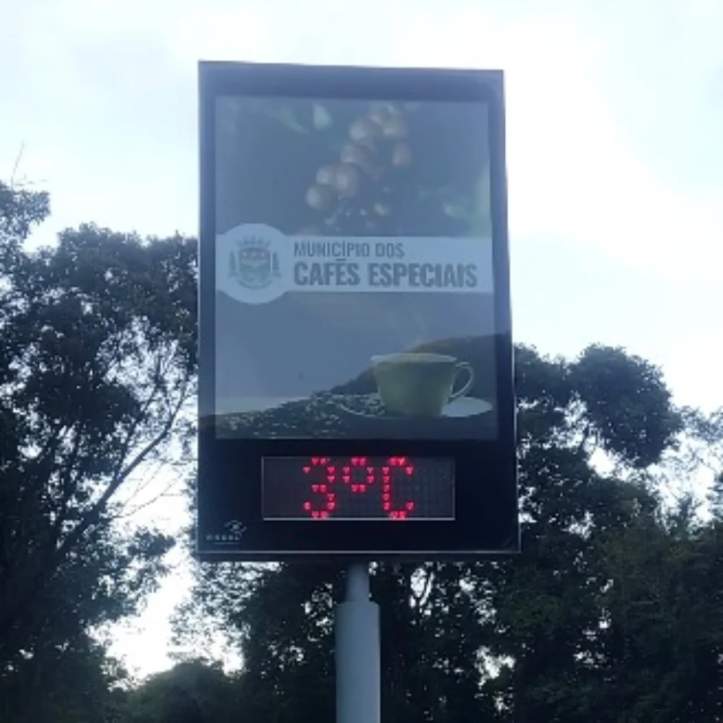 Geada surpreende visitantes no Caparaó e anuncia frente fria histórica no Espírito Santo